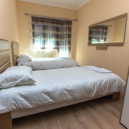 Apartmani Bulevar 采蒂涅 外观 照片