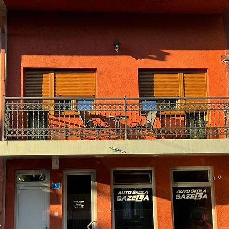Apartmani Bulevar 采蒂涅 外观 照片