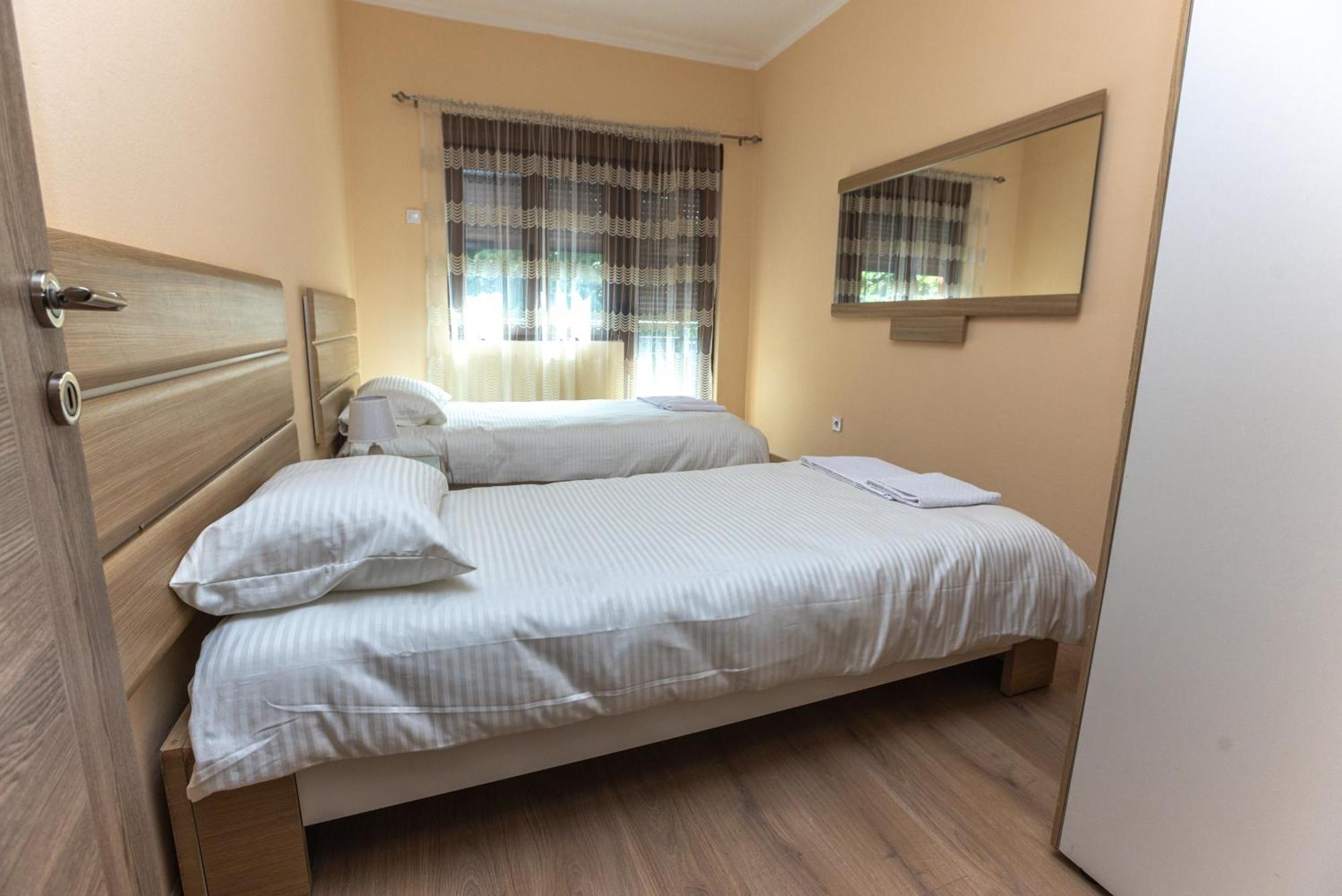 Apartmani Bulevar 采蒂涅 外观 照片